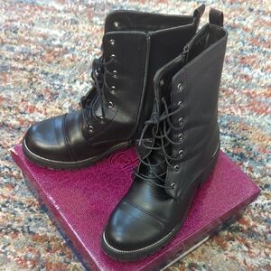 Refresh Black Lace-Up Ankle Boots